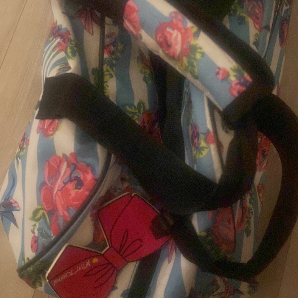 🎀 Airport luggage Betsey Johnson Weekender Roller Carry on Pink Floral Travel - Picture 8 of 9